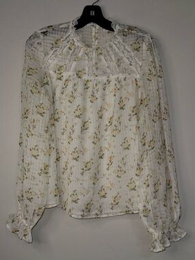 Dizzy Lizzy Light Cream Floral Lace Yoke Blouse